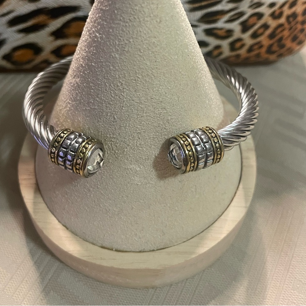 Stainless Steel Silver/Gold Cable Bracelet with White Crystal Stone.
